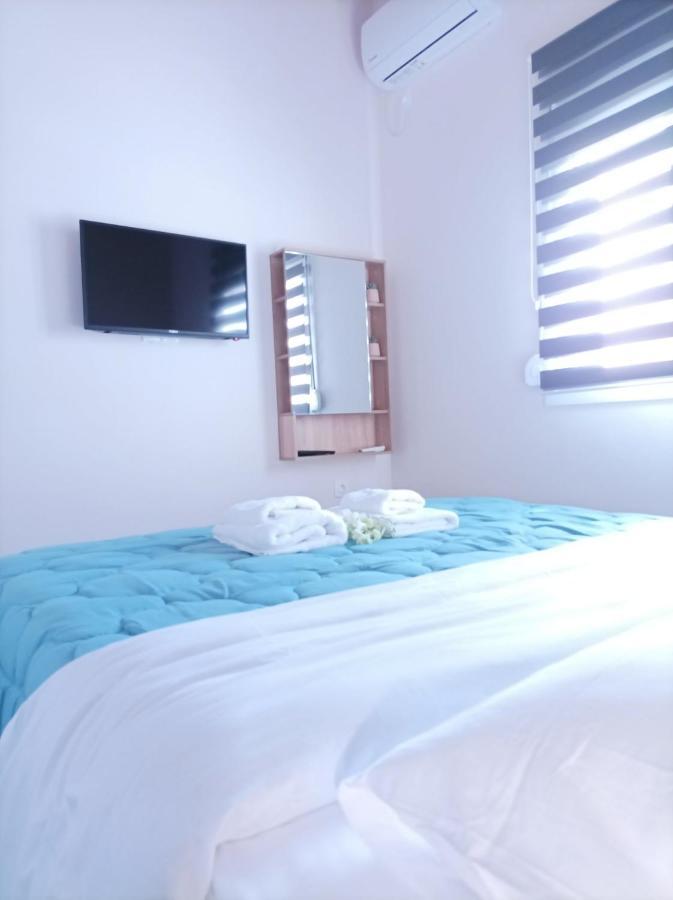 V&E'S Apartments Pigadhia  Dış mekan fotoğraf